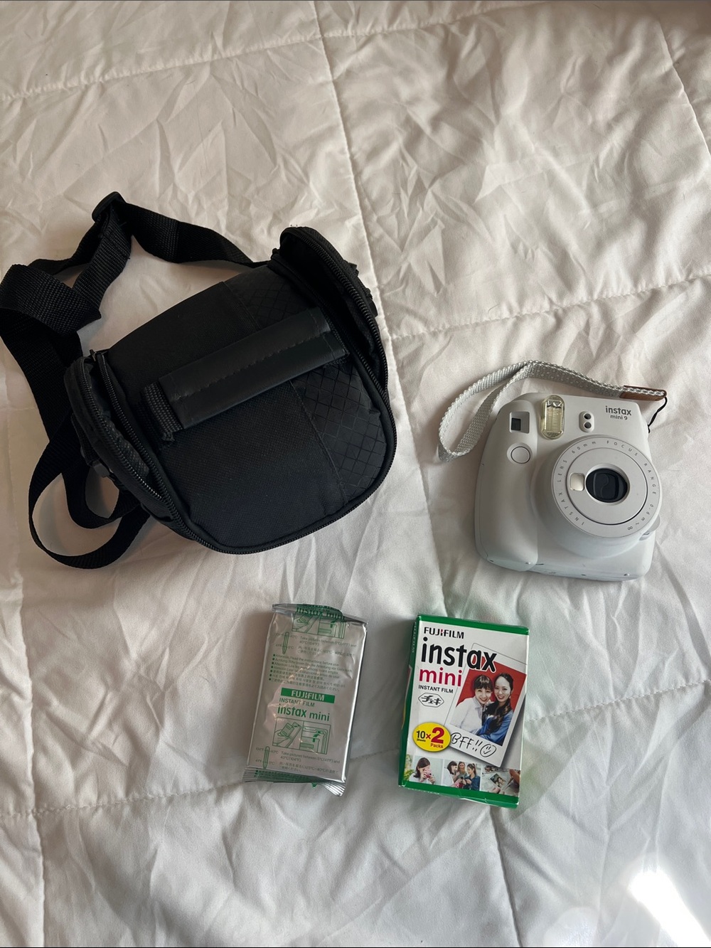 Fujifilm Instax Mini 9 White Instant Camera with Black Carry Case and film
